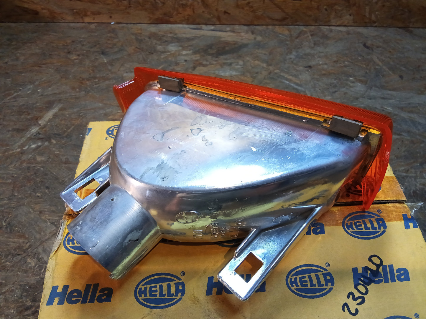 Ascona C BJ 09.81-08.84 Blinkergehäuse rechts original Hella NEU