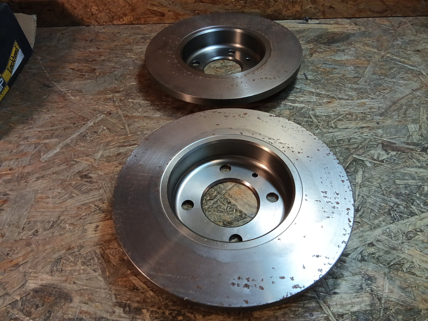Golf 3, PassatB3/4, Vento,Caddy 2 Bremsscheibenset original Lockheed NEU mit leichtem Flugrost!!