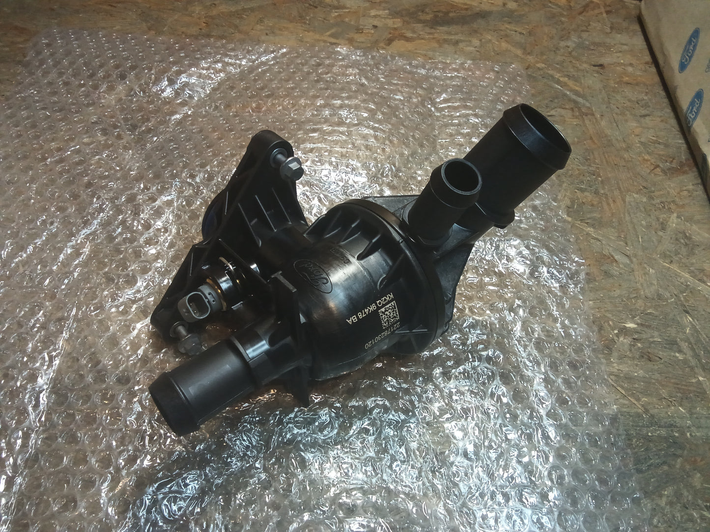 Ford Transit MK6/7 2.2 CRTC Thermostatgehäuse original Ford NEU