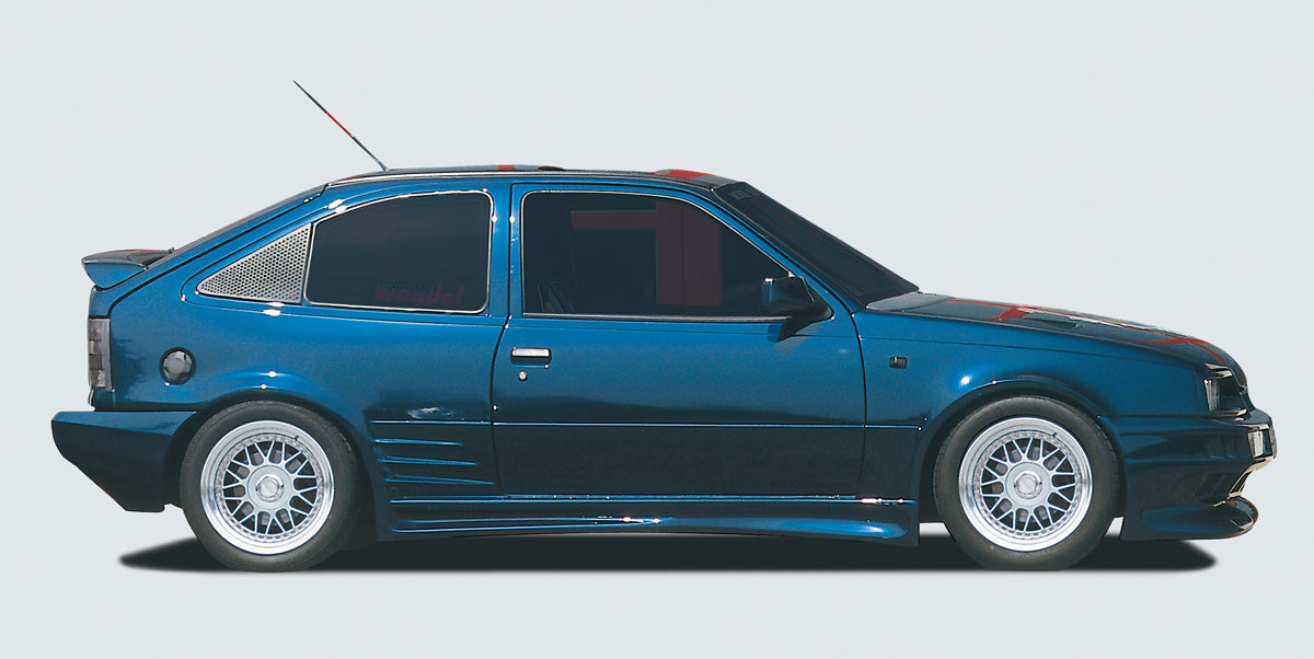 Opel Kadett E Rieger Seitenschweller rechts, GFK,
Gutachten, Montagezubehör, Aluwinkelleisten