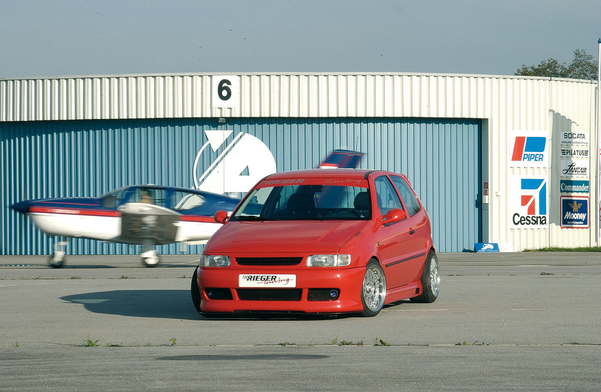 VW Polo 4 (6N) Rieger Spoilerschwert für Spoilerstoßstange 47053 gerade Version, für Spoilerstoßstange, ABS,
inkl. Montagezubehör