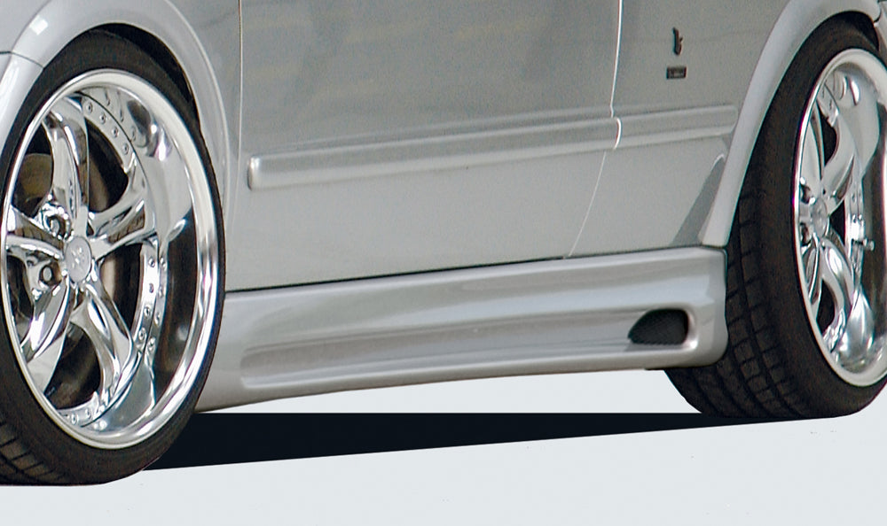 Opel Astra G Rieger Seitenschweller links, mit Schacht, mit Ausschnitt, ABS,
inkl. Alugitter, Gutachten, Montagezubehör