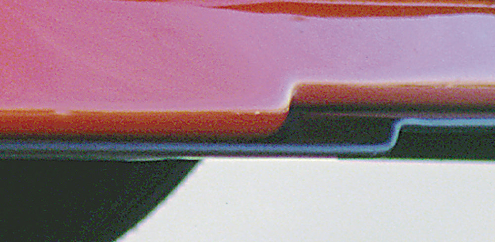 BMW 5er E39 Rieger Spoilerschwert für Spoilerlippe 53100 gekantete Version, für Spoilerlippe, ABS,
inkl. Montagezubehör, Gutachten