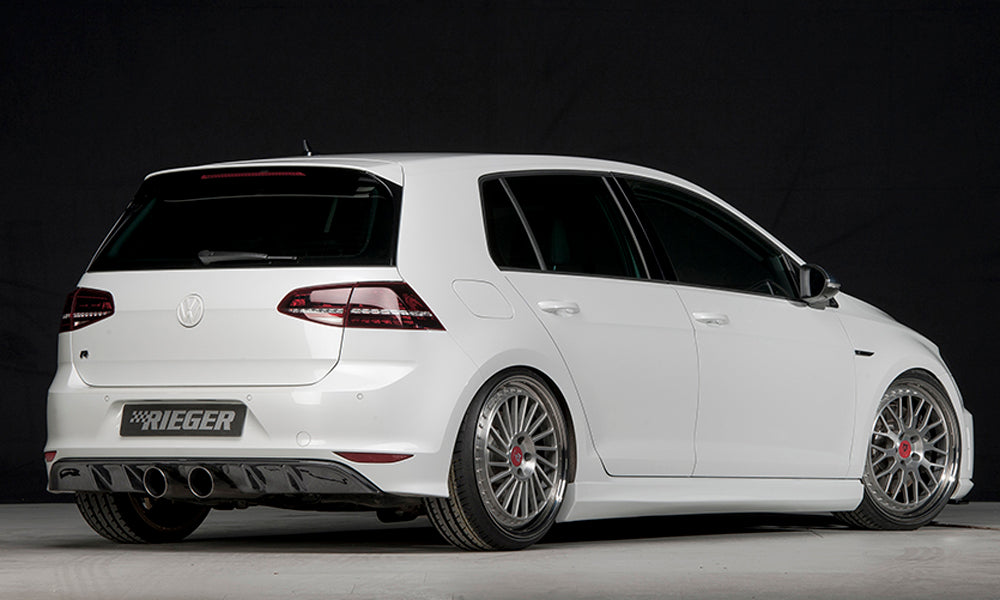 VW Golf 7 R Rieger Heckeinsatz für Doppelendrohr mittig, (2x100mm ø), ABS, schwarz glänzend,
inkl. Montagezubehör, Gutachten