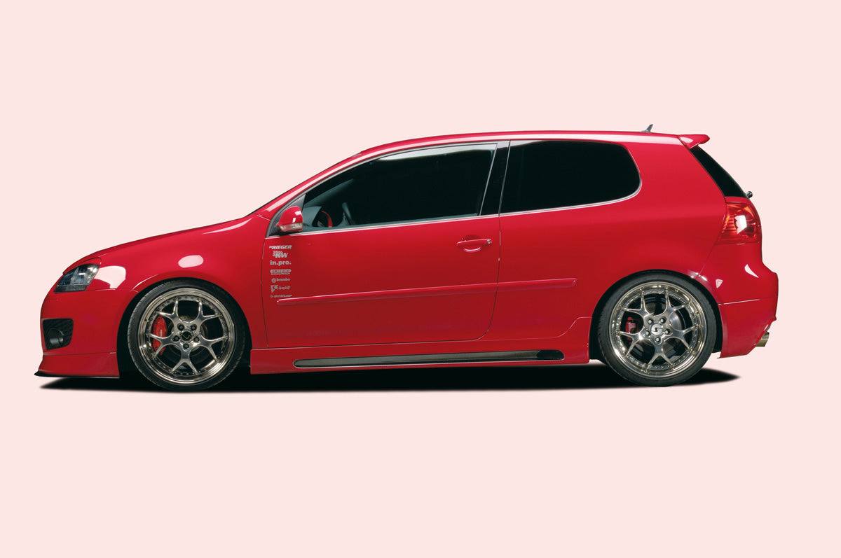 VW Golf 5 Rieger Seitenschweller -> nur für GTI rechts, mit Schacht, mit Ausschnitt, ABS, Carbon-Look,
inkl. Alugitter, Gutachten, Montagezubehör