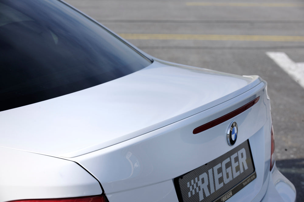 BMW 1er E82, E88 (182 / 1C) BMW Heckklappenspoiler inkl. Montagezubehör
