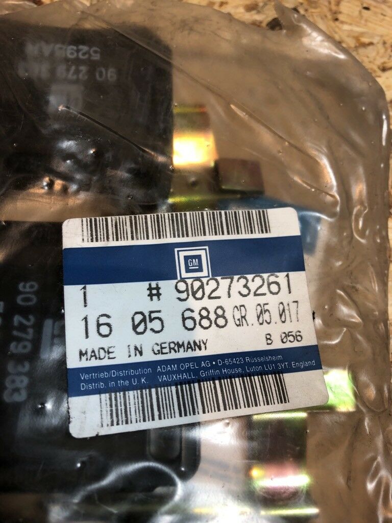 Opel Omega Bremsbeläge NEU Original GM