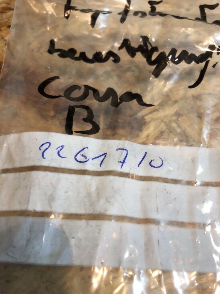 Opel Corsa B Kopfstütze Befestigung neu original GM