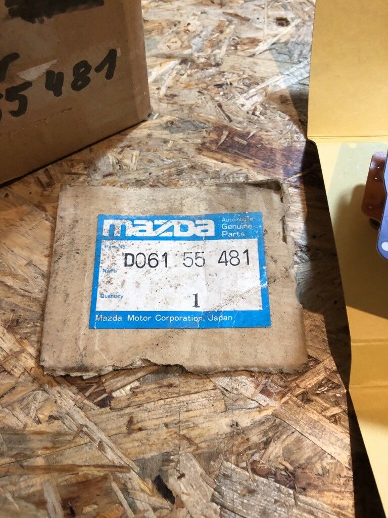 Mazda 121, 11.93 Tankanzeige blau NEU Original Mazda