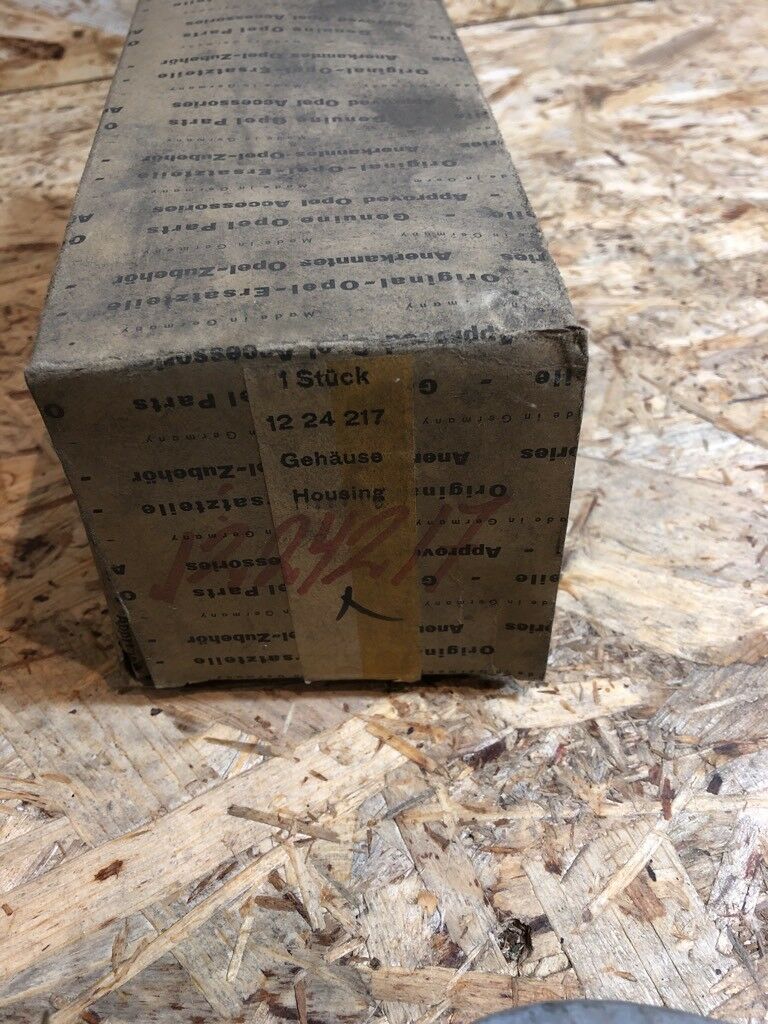 Opel Rekord B Caravan Rücklicht Träger links NEU Original GM