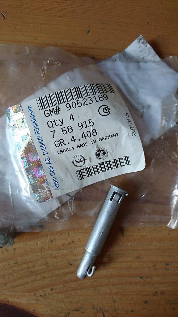 Astra Corsa Meriva Sintra Bolzen Schaltumlenkung neu original GM