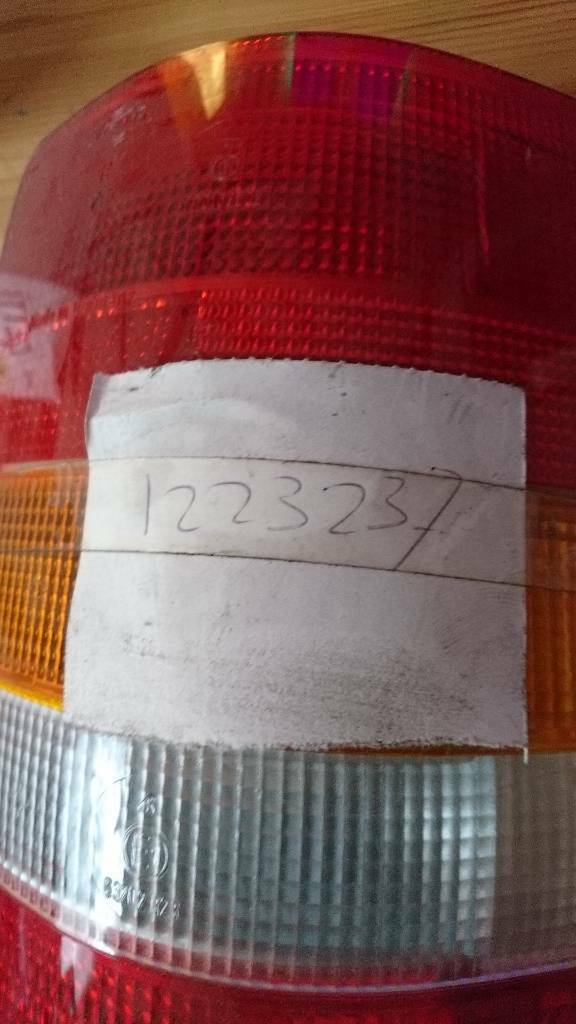 Omega A Caravan Rückleuchte rechts Neu Original GM