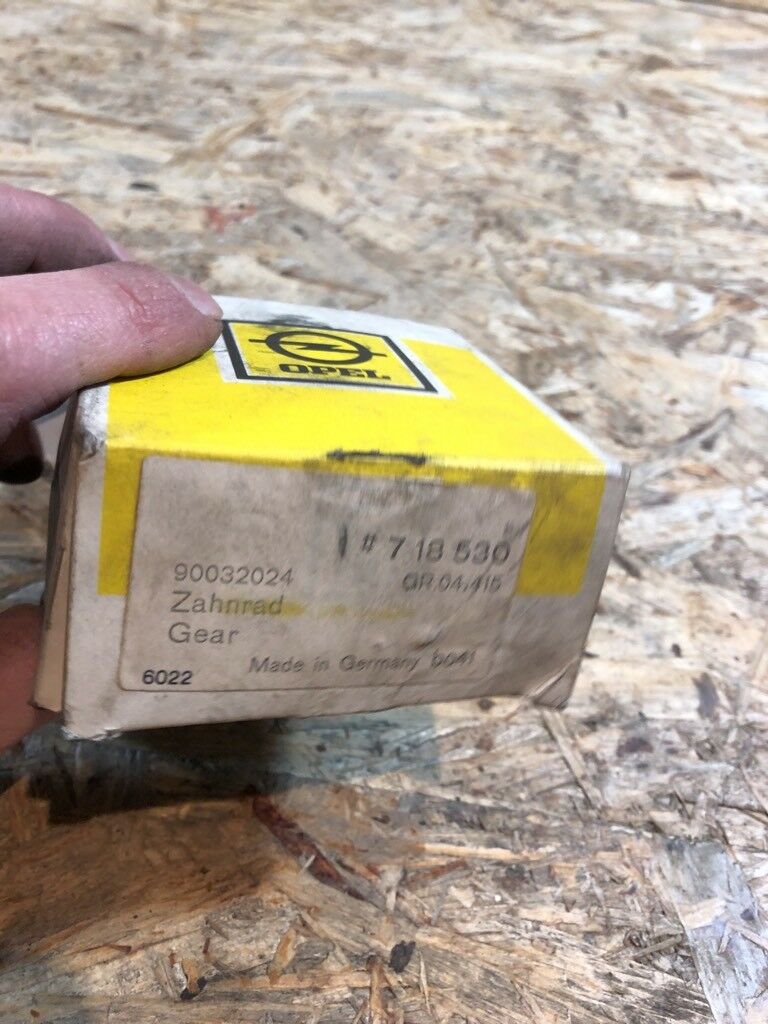 Opel Ascona C / Kadett D / Corsa A Zahnrad Getriebe NEU Original GM