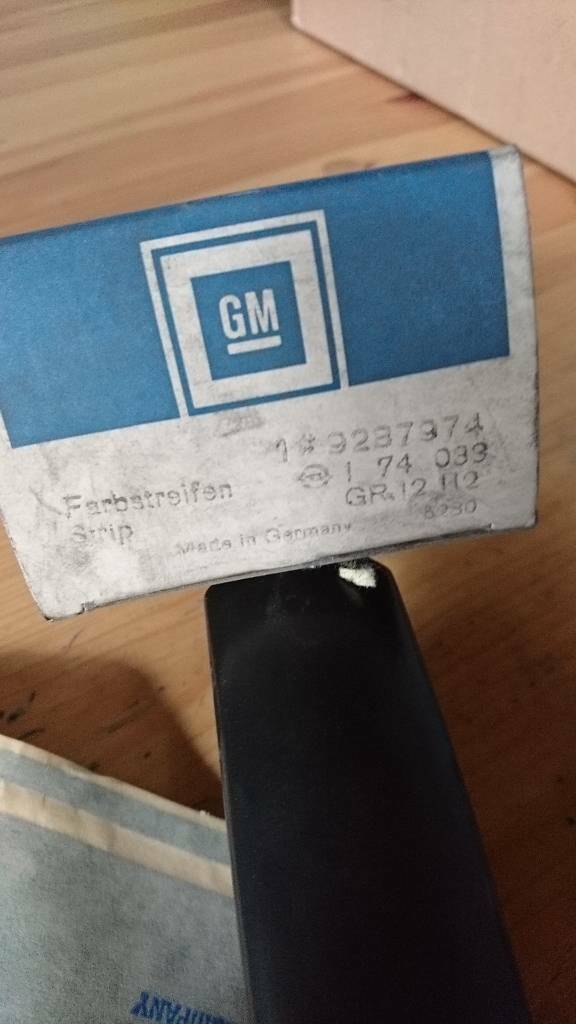 Opel Youngtimer Oldtimer Farbstreifen Tür vorne rechts GM 9287974