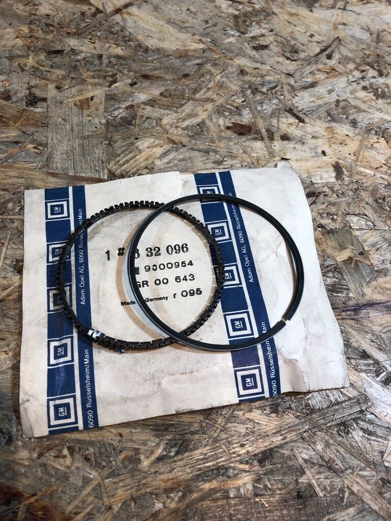 Opel Kadett E / Ascona C ölabstreifring Satz NEU Original GM