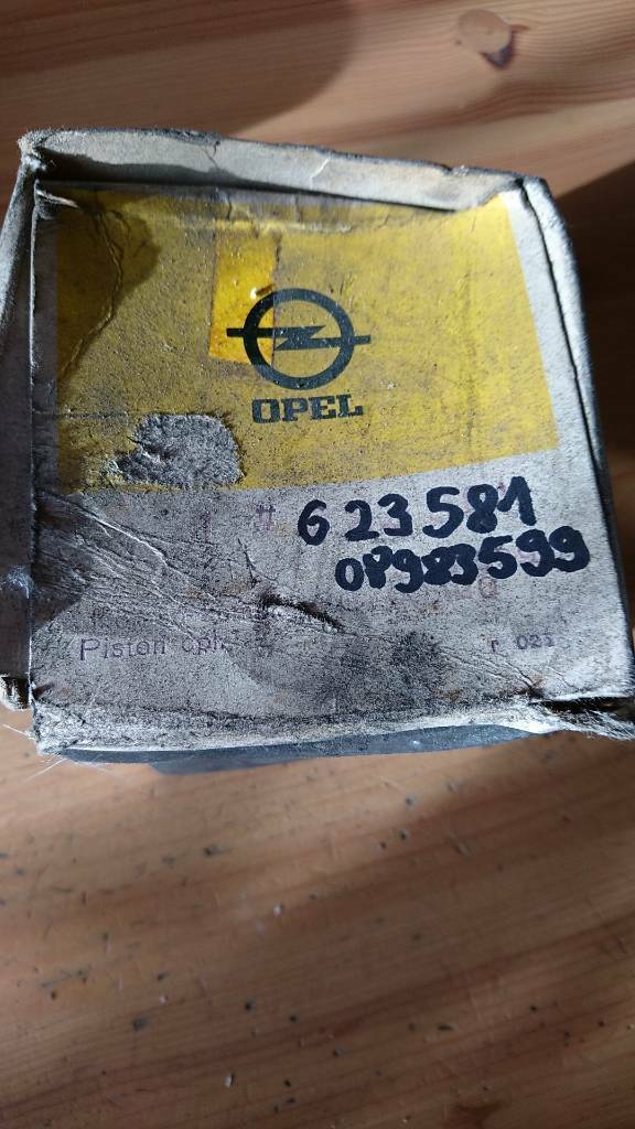 Rekord Manta Kadett Kolben Kolbenringe neu original GM