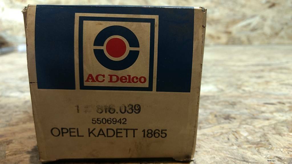 Original GM Opel Kadett Ascona Benzinpumpe Kraftstoffpumpe NEU