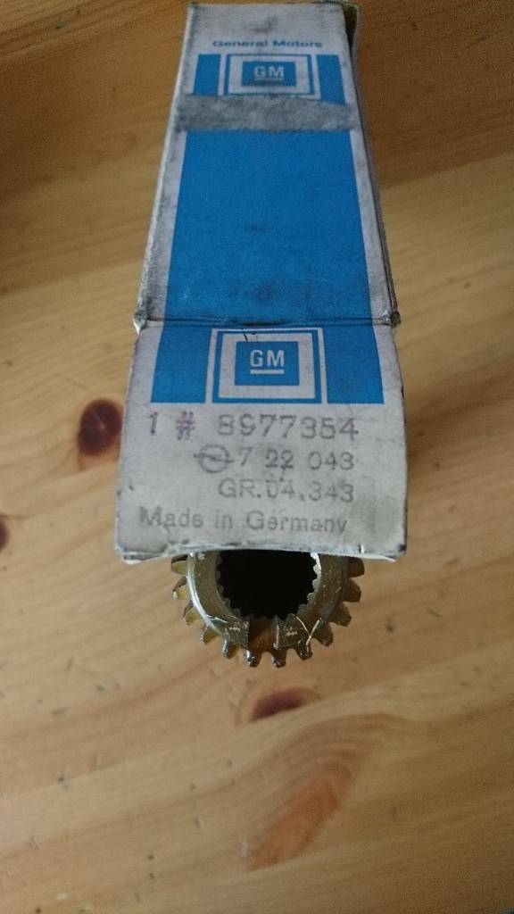 Opel Youngtimer Oldtimer Zahnrad neu original GM 8977354