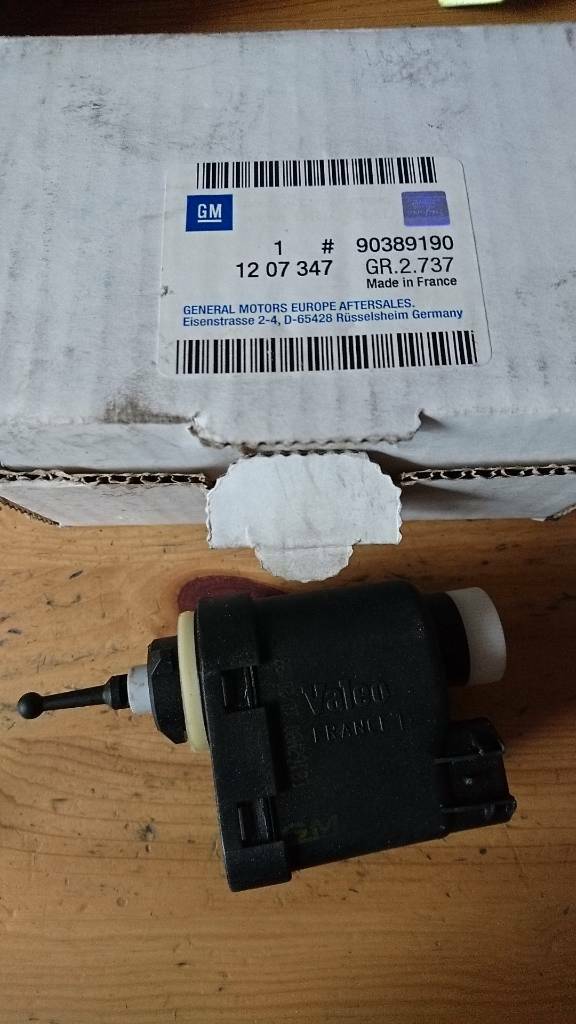 Corsa B Scheinwerfer Stellmotor Valeo Neu Original GM