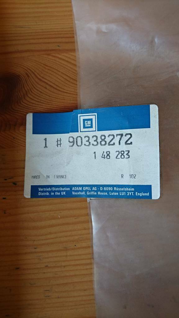 Omega A Gummidichtung Hintertür Fensterführung rechts Neu GM