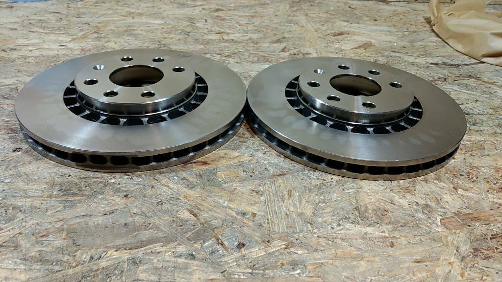 Original GM Opel Vectra Calibra Bremsscheiben innenbelüftet NEU