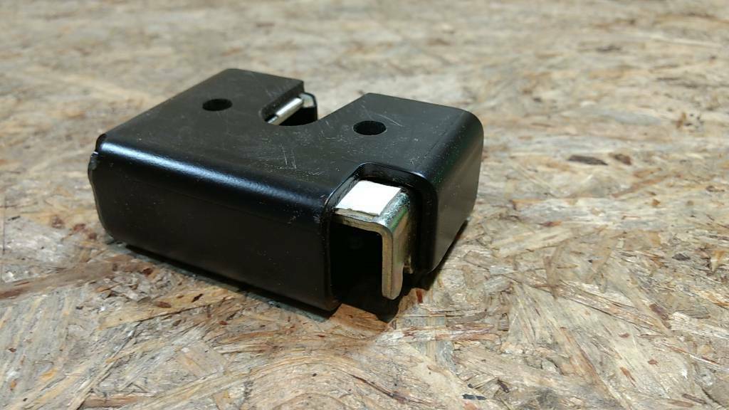 Original GM Opel Vivaro Ausrückhebel Rückenarretierung Hintersitz NEU