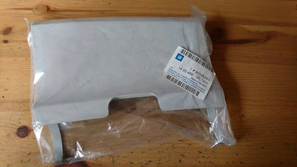 Opel Omega B Stufenheck Klappe Abschleppöse hinten neu original GM