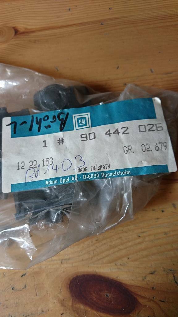 Astra F Stufenheck Lampenträger Rückleuchte links Neu Original GM