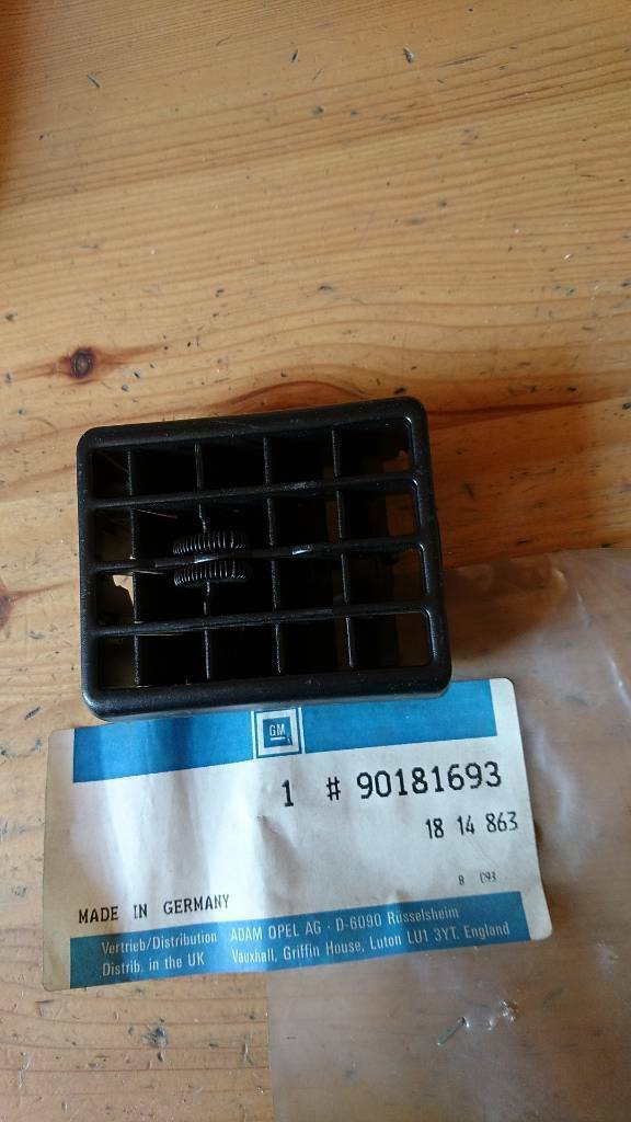 Kadett E Luftdüse Lüftungsgitter neu original GM