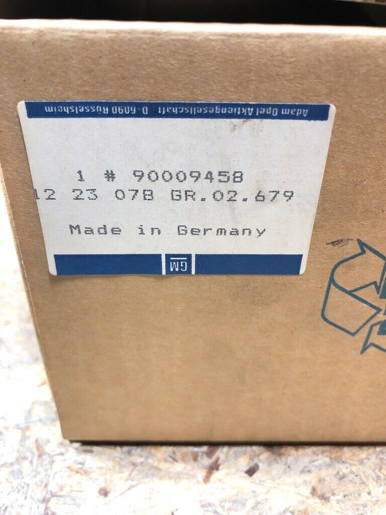 Original GM Opel Kadett D Caravan Rücklicht Links *NEU* 1223078