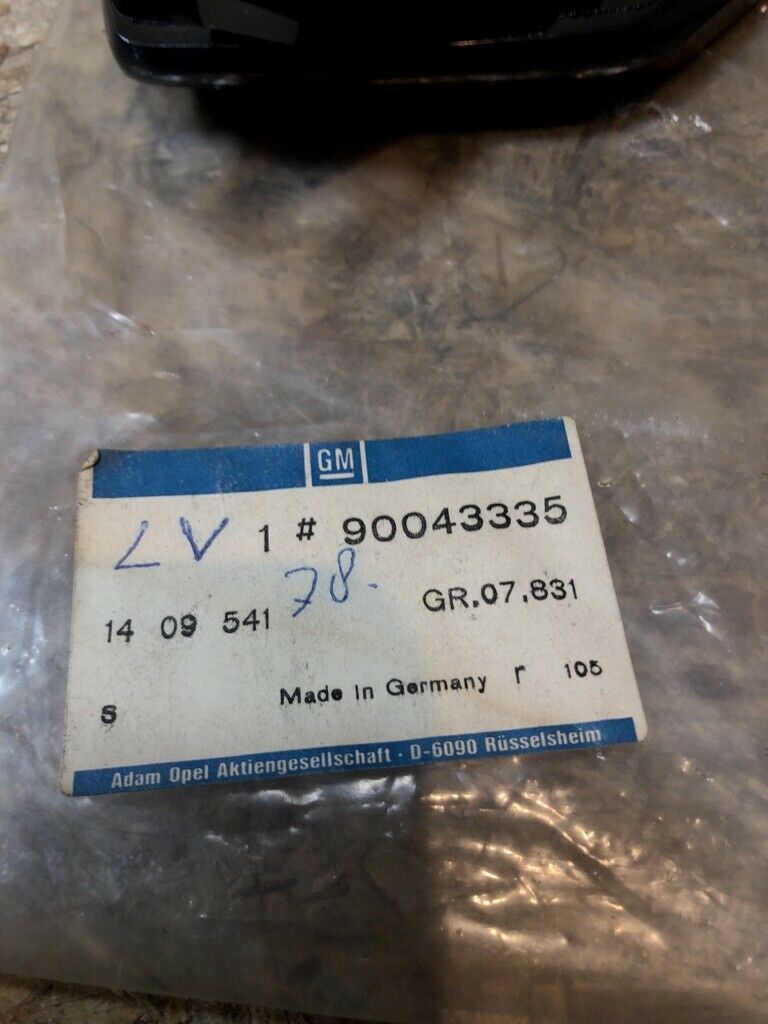 Original GM Opel Rekord E Eckblende Stoßtange vorne rechts Neu