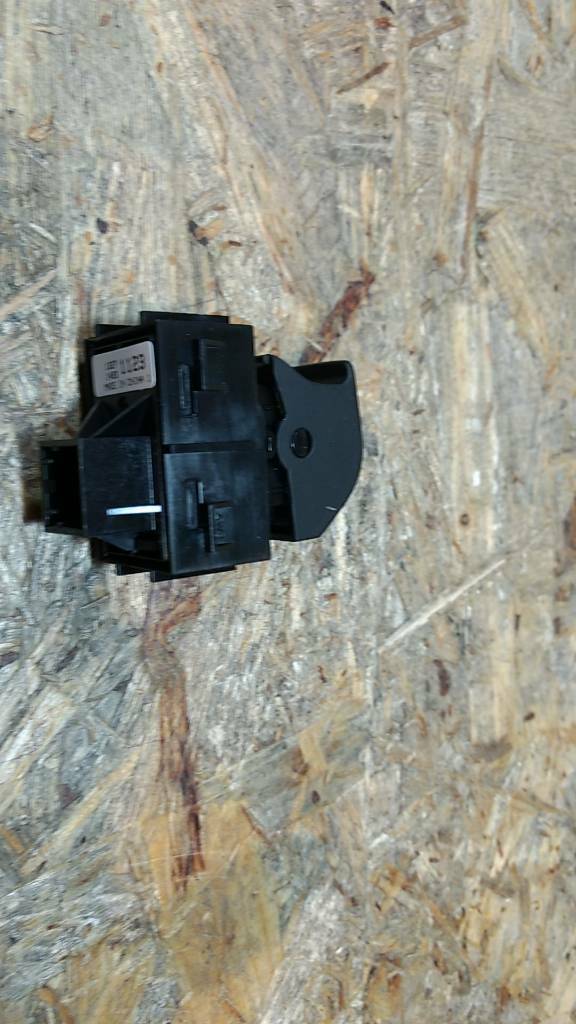 Original GM Opel Insignia Schalter Parkbremse NEU