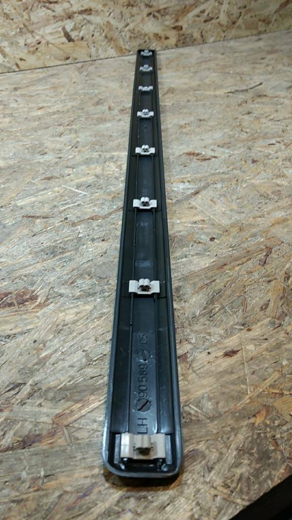 Original GM Opel Astra G 5-Türer Schutzzierleiste Vordertür links NEU