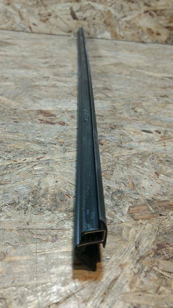 Original GM Opel Vectra B Fensterschachtabdichtung NEU