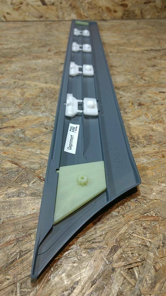 Original GM Opel Omega B Schutzzierleiste Hintertür Links NEU