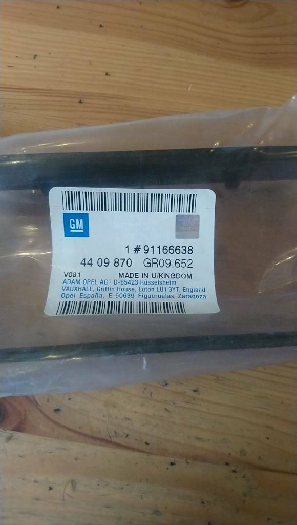 Vivaro Radioschacht Radioumrandung neu Original gm