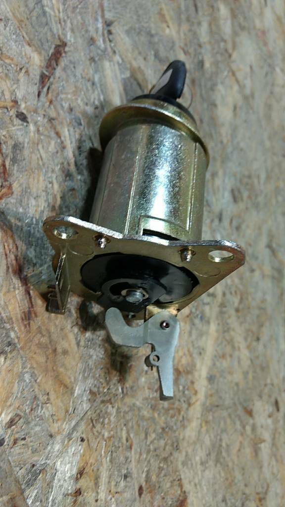 Original GM Opel Corsa B Schloss Heckklappe NEU