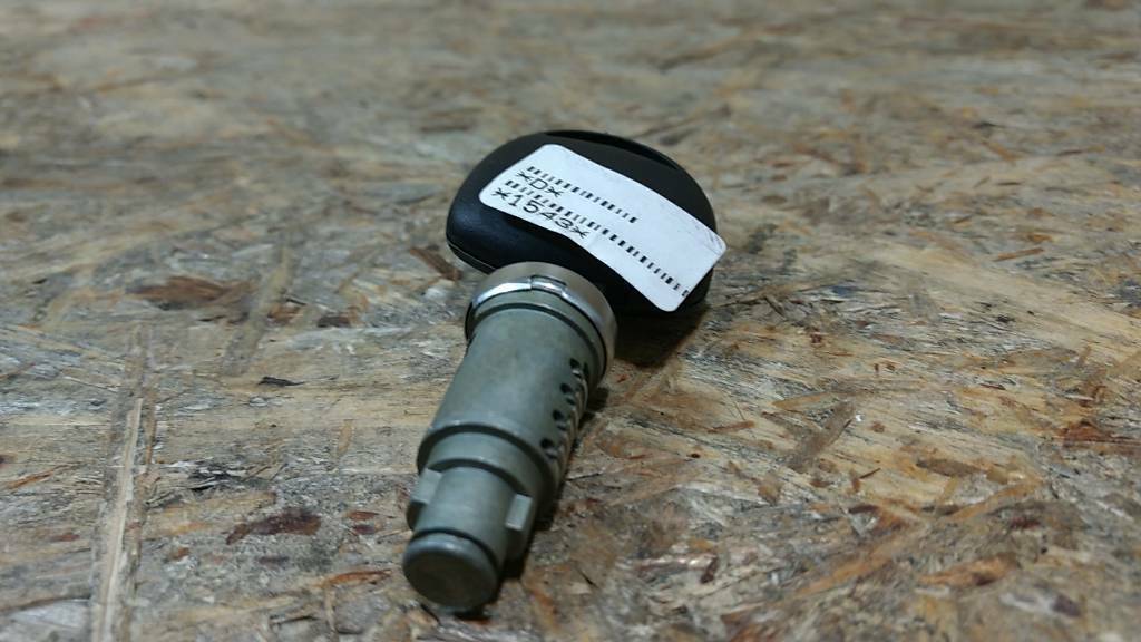 Original GM Opel Astra F uvm Schließzylinder vorne NEU