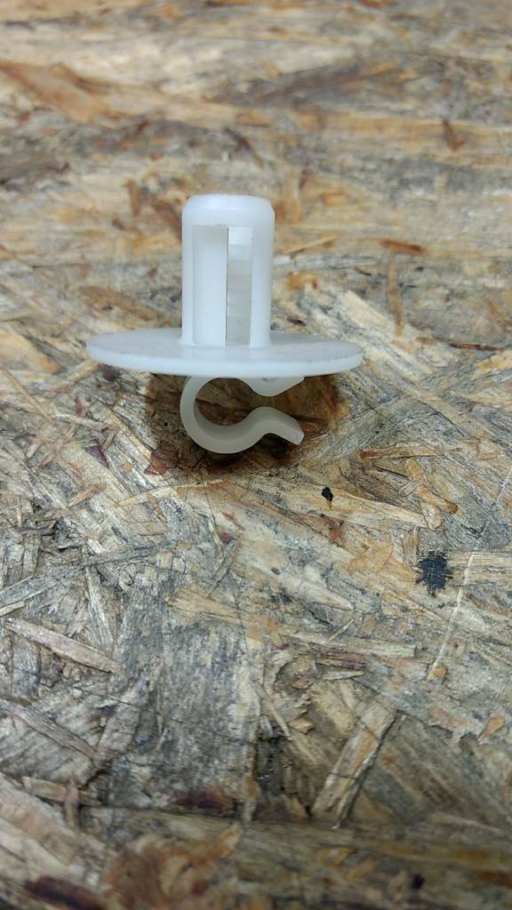 Original GM Opel Omega A Senator B Vectra A Klemme NEU