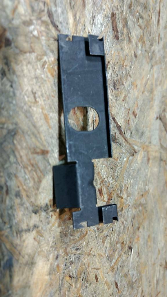 Original GM Opel Astra G Schelle Halterung Verkleidung hinten NEU