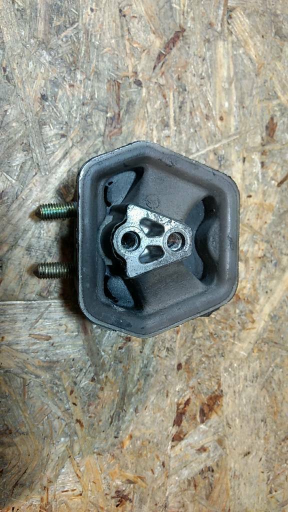 Original GM Opel Ascona C 1.3 1.6 Motorhalter NEU