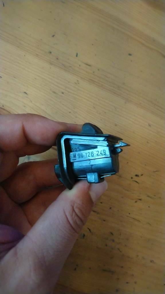 Opel oldtimer youngtimer Hutablage Halter neu gm 90126249