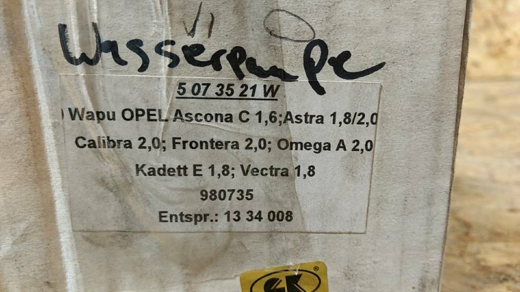 Original GM Opel Calibra Frontera Wasserpumpe Neu