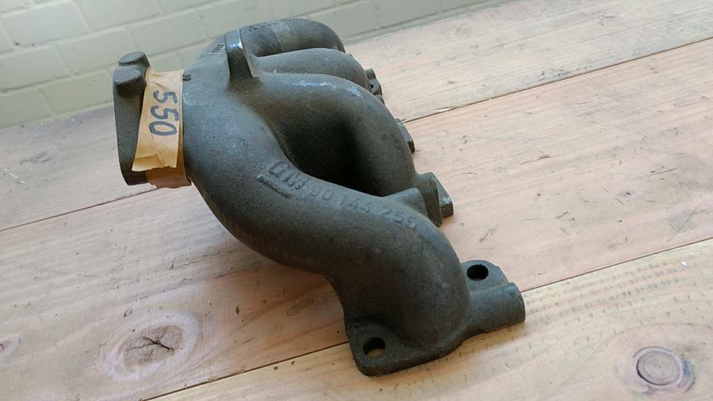 Original GM Opel Arena 2.0 Auspuffskrümmer NEU