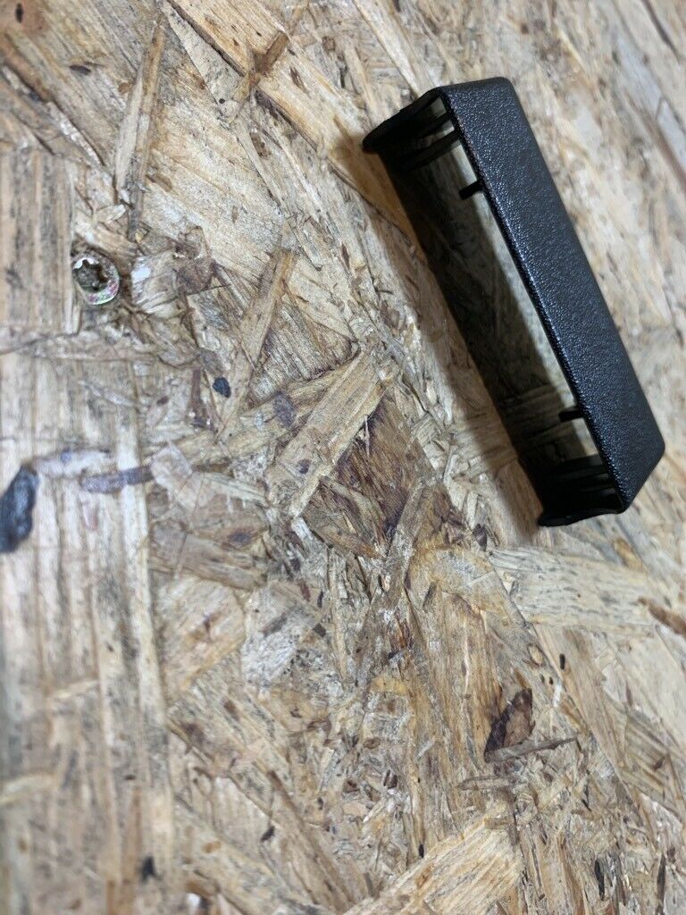 Original GM Opel Corsa B Scharnier Bodenblech Abdeckung NEU