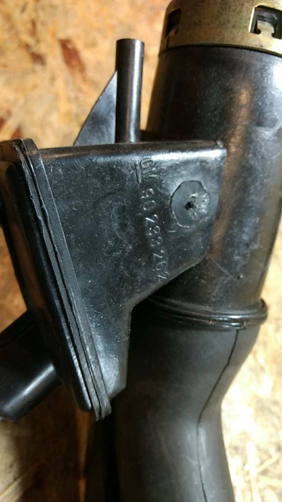 Original GM Opel Kadett E Kraftstoffrohr Tank NEU