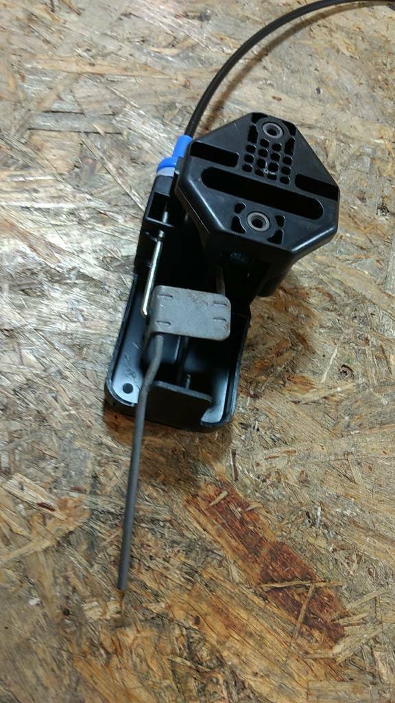 Original GM Opel Schloss Hinterrückenaretierung l. Astra F NEU