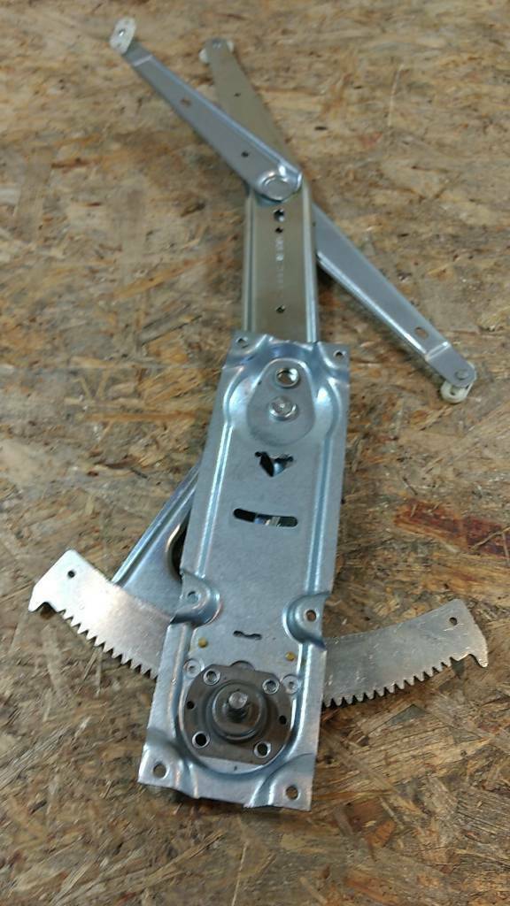 Original GM Opel Fensterheber v.r manuell Kadett E NEU