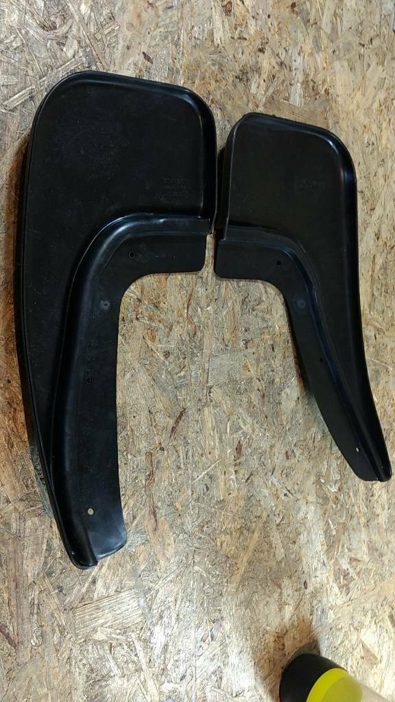 Astra Hatchback Schmutzfänger hinten original GM Opel NEU