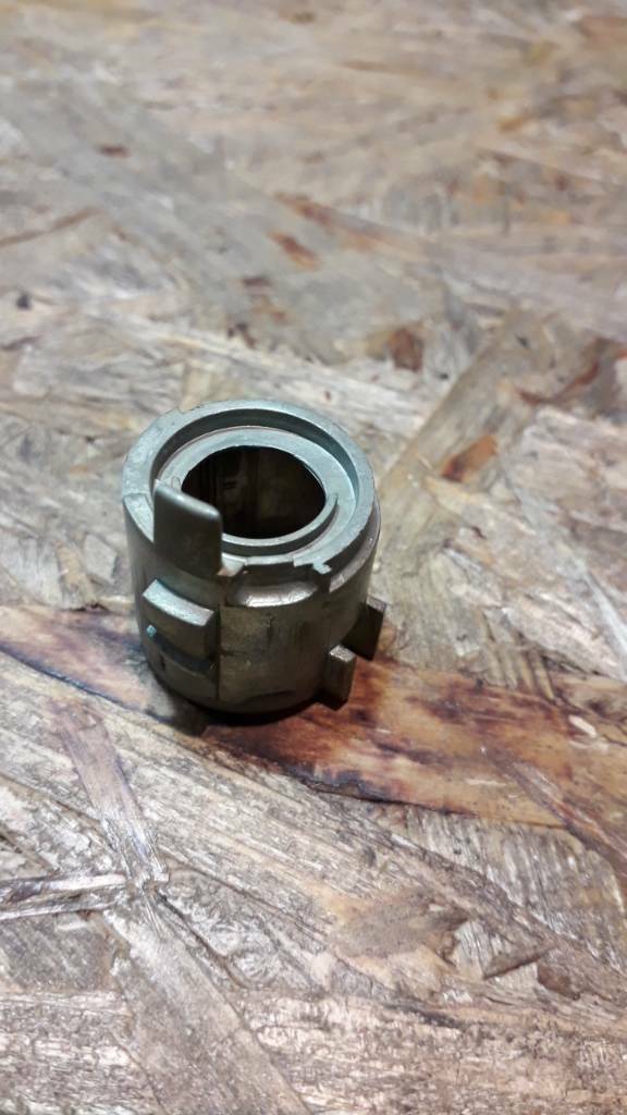 Opel Omega A Gehäuse Schließzylinder rechts Original GM NEU